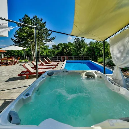 ヴィラ Modern With Pool, Whirpool In Quiet Area - By Traveler Tourist Agency Krk Id 2180 *