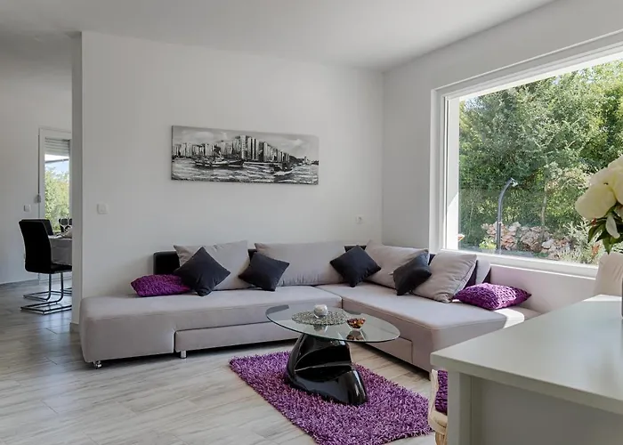 빌라 Modern With Pool, Whirpool In Quiet Area - By Traveler Tourist Agency Krk Id 2180 Gostinjac