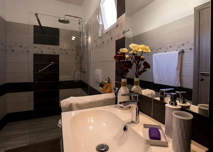 Modern With Pool, Whirpool In Quiet Area - By Traveler Tourist Agency Krk Id 2180 빌라 *