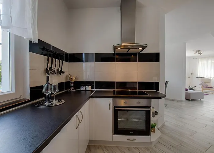 Modern With Pool, Whirpool In Quiet Area - By Traveler Tourist Agency Krk Id 2180 *