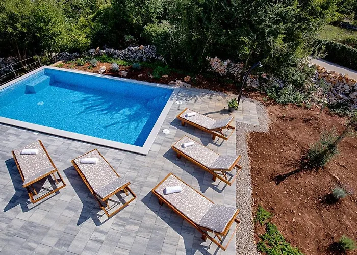 Modern With Pool, Whirpool In Quiet Area - By Traveler Tourist Agency Krk Id 2180 빌라 Gostinjac