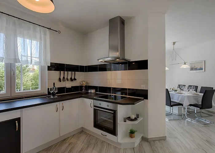 Modern With Pool, Whirpool In Quiet Area - By Traveler Tourist Agency Krk Id 2180 빌라 *