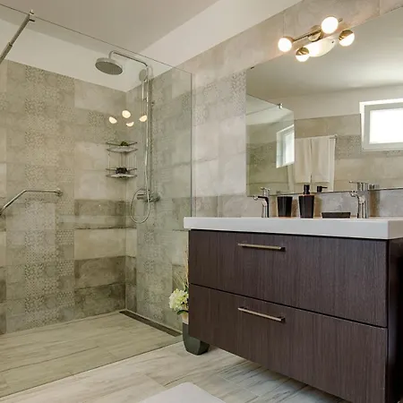 Modern With Heated Pool, Whirpool In Quiet Area - By Traveler Tourist Agency Krk Id 2180 ヴィラ