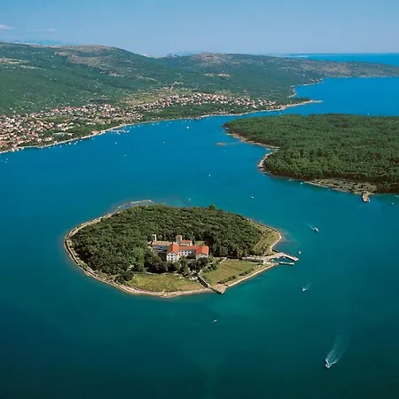 Modern With Heated Pool, Whirpool In Quiet Area - By Traveler Tourist Agency Krk Id 2180 Willa Gostinjac