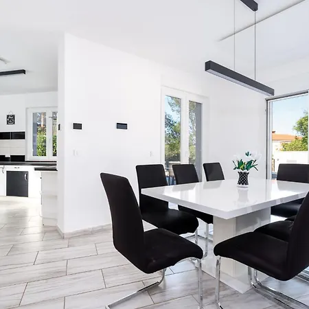 Modern With Heated Pool, Whirpool In Quiet Area - By Traveler Tourist Agency Krk Id 2180