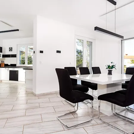 Modern With Heated Pool, Whirpool In Quiet Area - By Traveler Tourist Agency Krk Id 2180 Willa Gostinjac