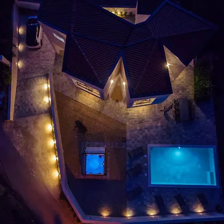 Modern With Heated Pool, Whirpool In Quiet Area - By Traveler Tourist Agency Krk Id 2180 Gostinjac