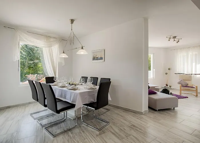 Villa Modern With Pool, Whirpool In Quiet Area - By Traveler Tourist Agency Krk Id 2180
