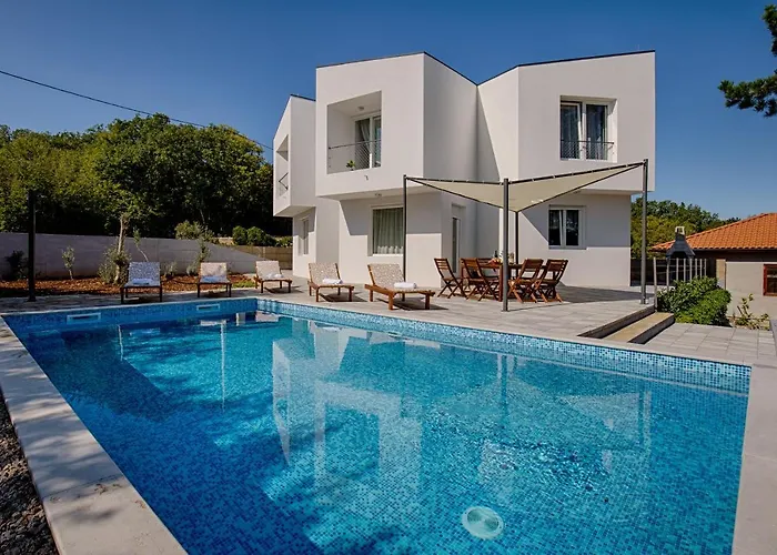Modern With Pool, Whirpool In Quiet Area - By Traveler Tourist Agency Krk Id 2180 Villa *