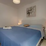 Modern With Pool, Whirpool In Quiet Area - By Traveler Tourist Agency Krk Id 2180 Willa Gostinjac