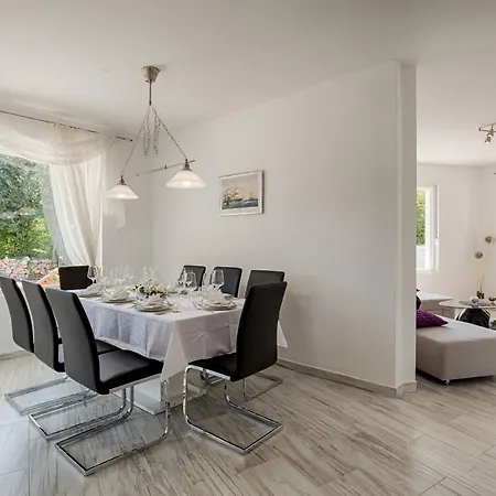 Villa Modern With Pool, Whirpool In Quiet Area - By Traveler Tourist Agency Krk Id 2180