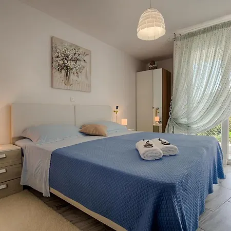 Modern With Pool, Whirpool In Quiet Area - By Traveler Tourist Agency Krk Id 2180 Villa
