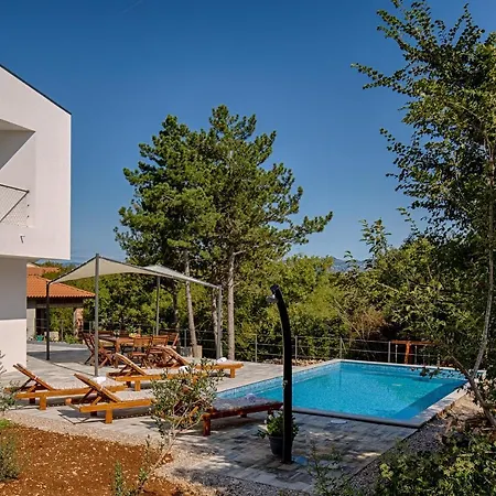 Modern With Pool, Whirpool In Quiet Area - By Traveler Tourist Agency Krk Id 2180